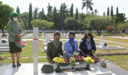 Peringati HUT ke-76 TNI, Kodam Cenderawasih Ziarah di TMP Kusuma Trikora - JPNN.com
