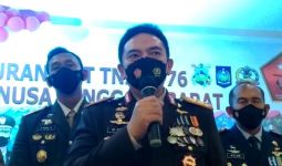 HUT Ke-76 TNI, NTB Serahkan Kado 70 Persen Vaksinasi Loteng - JPNN.com