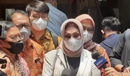 Soal Bantuan Farhat Abbas, Kuasa Hukum Anak Nia Daniaty Bilang Begini - JPNN.com