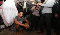 450 Personel Gabungan Mengepung Jalan Kunti Surabaya, 1 DPO Kaget, Lihat Wajahnya - JPNN.com