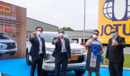 Jotun Indonesia Serahkan Hadiah Utama Mobil Mitsubishi Pajero - JPNN.com