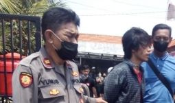 Ari Menjambret HP Mbak Gita di Asemrowo Surabaya, Dikejar Massa, Begini Jadinya - JPNN.com