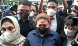 Anak Nia Daniaty Tersangka, Dijerat Pasal Penipuan - JPNN.com