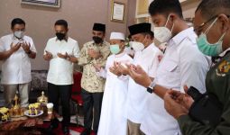 Sekjen Gerindra Bersilaturahmi ke Ustaz Dasad Latif, Minta Nasihat Berjuang di Jalur Politik - JPNN.com
