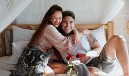 Suami Sibad Tolak Putar Lagu Syantik saat Istri Melahirkan, Alasannya Bikin Ngakak - JPNN.com
