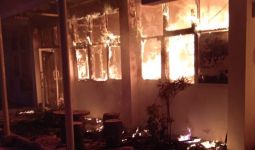 Kantor PUPR Jatim Terbakar, Kerugian Ditaksir Capai Ratusan Juta - JPNN.com