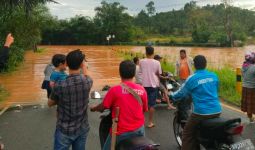 Hujan Deras, 10 Desa di Bengkulu Tengah Terendam Banjir, Begini Kondisinya - JPNN.com