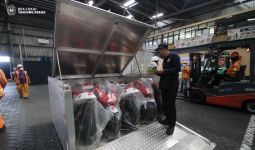Bea Cukai Beri Kemudahan Kedatangan 27 Superbike Honda NSF250R di Tanjung Perak   - JPNN.com