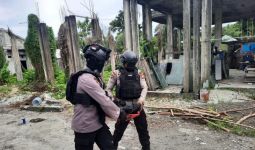 Pak Anis Temukan Bom Mortir, Tim Jibom Brimob Langsung Bergerak - JPNN.com