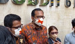 Jelang Mediasi dengan Luhut Binsar, Haris Azhar: Persiapan Saya Doa Ibu, Rakyat Papua, dan - JPNN.com