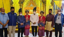 Berkunjung ke Istana Maimun, Zulhas Minta Cagar Budaya Dijaga - JPNN.com