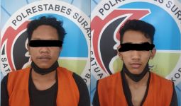 Dua Pemuda Ini Berbuat Terlarang di Depan Hotel, Memalukan - JPNN.com