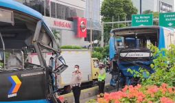 Polisi Pakai Alat Ini untuk Memvisualisasikan Kecelakaan 2 Bus TransJakarta - JPNN.com