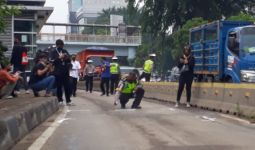Polisi Olah TKP Kecelakaan 2 Bus Transjakarta, Lihat Fotonya - JPNN.com
