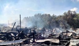 Api Pertama Kali Muncul dari Kediaman Ibu Nilam, Seketika 38 Rumah Terbakar - JPNN.com