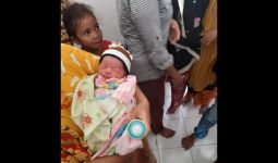 Bayi Laki-Laki Dibuang di Area Makam, Orang Tuanya Kini Diburu Polisi - JPNN.com