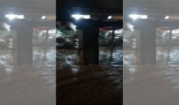 Malam Ini Banjir Melanda Banyumas dan Cilacap, Petugas Bersiaga - JPNN.com