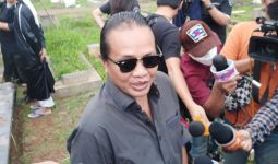 Ini Kenangan Tak Terlupakan Deddy Dhukun Bersama Oddie Agam - JPNN.com