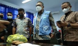 Pasutri Nekat Menyelundupkan 1 Kg Sabu-Sabu di Pakaian Dalam, Diciduk di Bandara Haluoleo - JPNN.com
