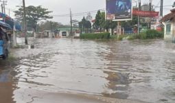 Bandung Selatan Banjir, Jalanan Tergenang, Warga Mengungsi - JPNN.com