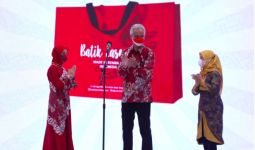Siti Atikoh Yakin Batik Lasem sudah Bisa Mendunia - JPNN.com