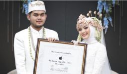 Pria Ini Gunakan Saham Perusahaan Apple Sebagai Mahar Pernikahan, Nilainya Wow! - JPNN.com