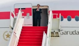 Turun dari Pesawat, Jokowi Disambut Suasana Berbeda, Ada Apa? - JPNN.com