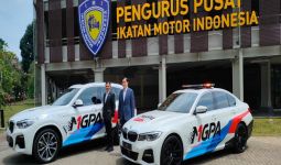 2 Mobil Listrik BMW jadi Safety Car di Sirkuit Mandalika - JPNN.com