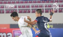 Diwarnai Kartu Merah, Arema FC Vs Persebaya Berakhir Imbang 2-2 - JPNN.com