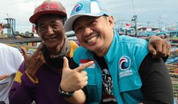 Momen Anis Matta dan Fahri Hamzah Menerima Keluhan Nelayan di Pati - JPNN.com