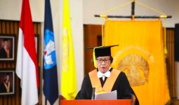 Prof Evi Fitriani Jadi Guru Besar Perempuan Pertama Ilmu Hubungan Internasional di UI - JPNN.com