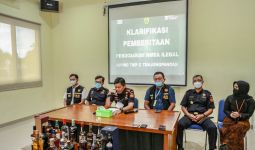 Penyelundupan Miras Ilegal Berhasil Digagalkan Berkat Info dari Singapore Customs - JPNN.com