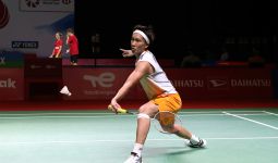 Indonesia Masters 2021: Menang Mudah Atas Tommy Sugiarto, Kento Momota Keluhkan Soal Ini - JPNN.com