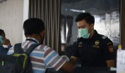 Bea Cukai Marunda Hibahkan 6.800 Jarum Suntik ke Rumah Sakit RST Dompet Dhuafa - JPNN.com