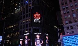 Wajah Hotman Paris dan Nikita Mirzani Terpampang di Times Square New York - JPNN.com