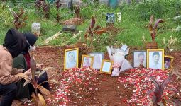 Penampakan Terkini Makam Vanessa Angel, Simak Pengakuan Pak Bambang - JPNN.com