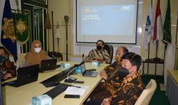 Dokter Indra Bramanti Berbagi Strategi Lolos PKM kepada Mahasiswa UWM Yogyakarta - JPNN.com