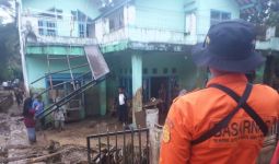 Garut Diterjang Banjir Bandang, Basarnas Bersiaga - JPNN.com
