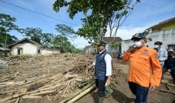 Banjir Bandang di Garut Akibat Kerusakan Alam - JPNN.com