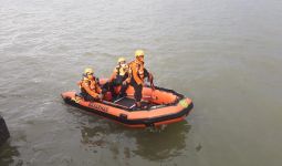 Tim SAR Melakukan Penyelaman di Lokasi Hilangnya TKBM Pelabuhan Belawan - JPNN.com