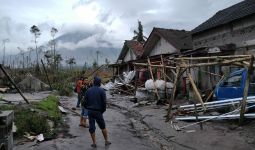 PVMBG: Gunung Semeru Masih Berpotensi Mengeluarkan Guguran Awan Panas - JPNN.com