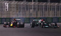 Hasil Formula 1 GP Arab Saudi: Hamilton Menangi Balapan Penuh Drama - JPNN.com