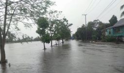Banjir Besar di Kabupaten Soppeng, 2 Rumah Hanyut - JPNN.com