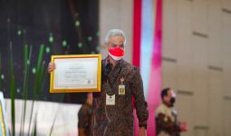 Jateng Dapat Penghargaan Lagi, Ganjar Pranowo: Terima Kasih Atas Keseriusannya - JPNN.com