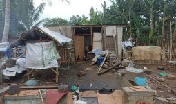 Detik-Detik 28 Rumah Hancur Diterjang Angin Puting Beliung di Tangerang - JPNN.com