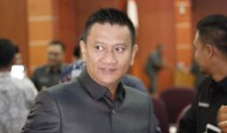 Pimpinan DPRD Minta Taksi Online Diwajibkan Mengikuti Aturan Ganjil Genap di Margonda - JPNN.com