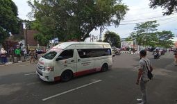 Tiba di Pendopo Rumah Dinas, Jenazah Wali Kota Bandung Disambut Suasana Haru - JPNN.com
