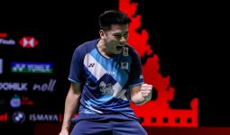 Contek Gaya Bermain Kento Momota, Raja Asia Tenggara Menggila di Kejuaraan Dunia 2022 - JPNN.com