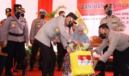 Itwasum Polri Salurkan Bantuan Kepada 96 Warga Difabel di Yogyakarta - JPNN.com