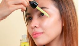 Ini Cara Pakai Serum Vitamin C yang Bikin Kulit Glowing dan Awet Muda - JPNN.com